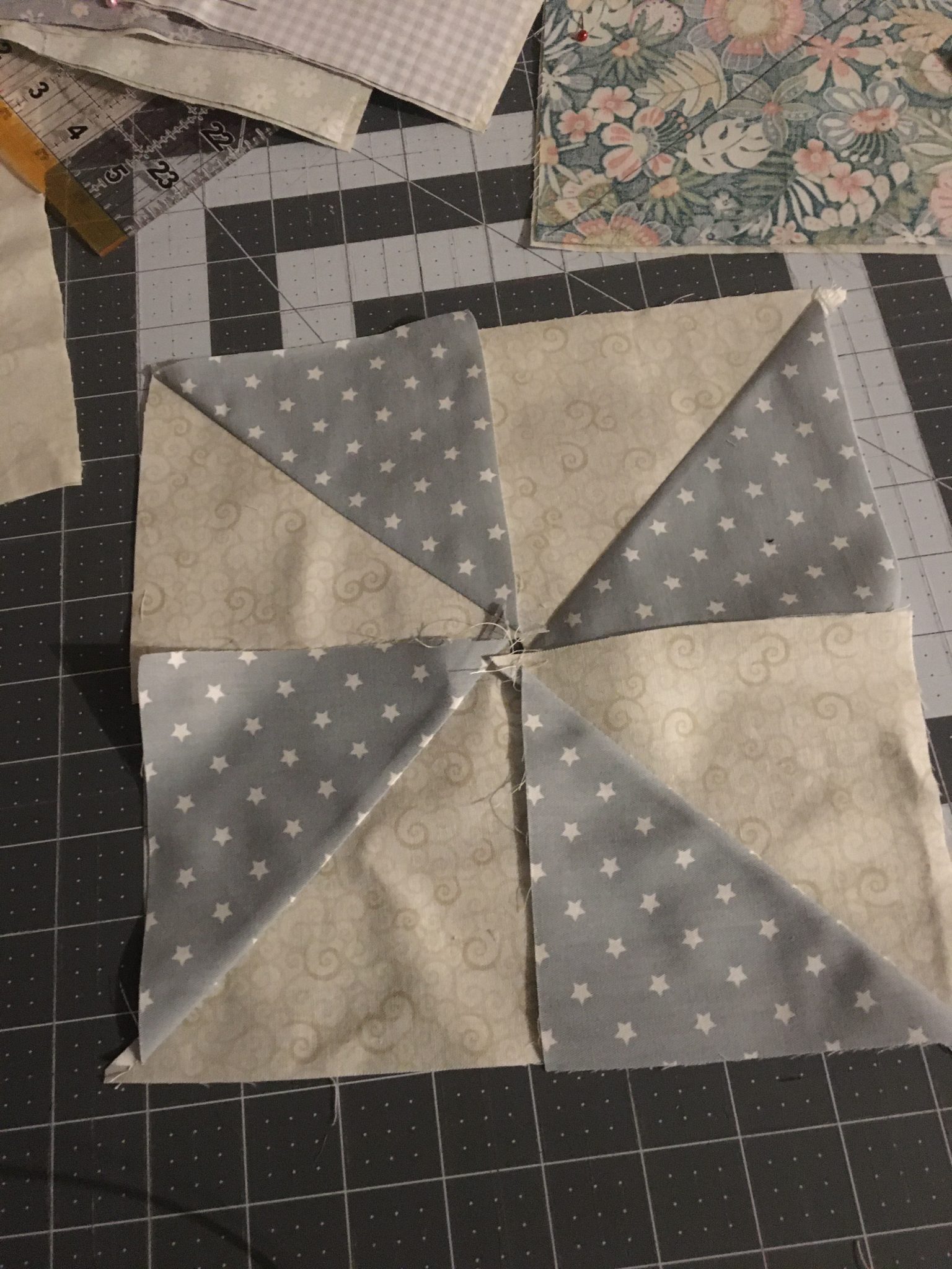 Pinwheel Quilt Block – Mint N Lavender
